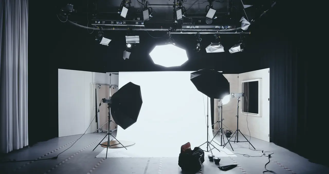 A Regional Newsroom Studio Reworked Around Its Sightlines